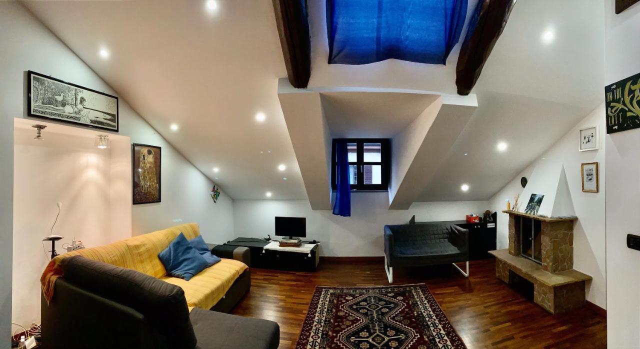 Modern Apartment Piazza Statuto Porta Susa Fs Turín Exterior foto
